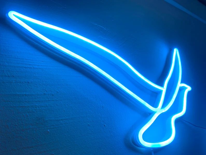 Neon Lovebirds: LED Couple Flying Bird Art Light Sign