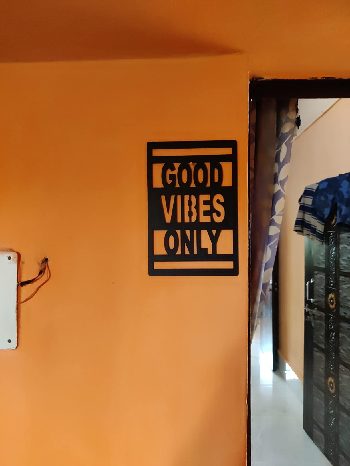 Good Vibes Only Plaque Sign